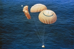 7 Agosto 1971: L’Apollo XV completa la sua missione con uno splashdown nel Pacifico