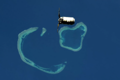 Atollo-Indonesia, in primo piano il veicolo da trasporto Cygnus