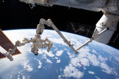 Dragon-attached-to-ISS