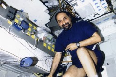 STS-100 Esercizio fisico